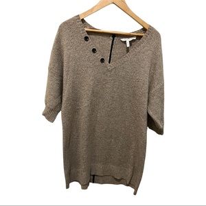 BCBGENERATION WOOL BLEND TAN V-NECK HIGH LOW BLACK FULL ZIP BACK SWEATER